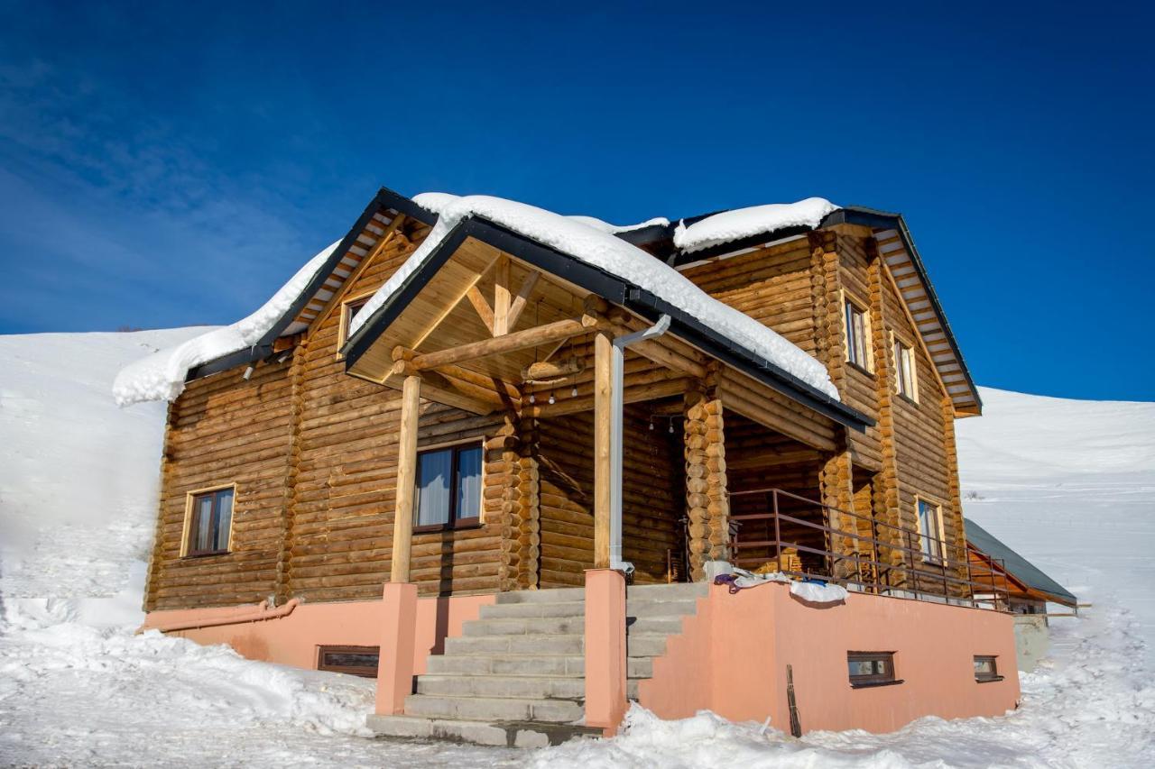 Snow Time Eco Chalet Gudauri Exterior photo