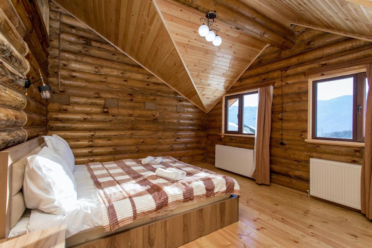 Snow Time Eco Chalet Gudauri Exterior photo