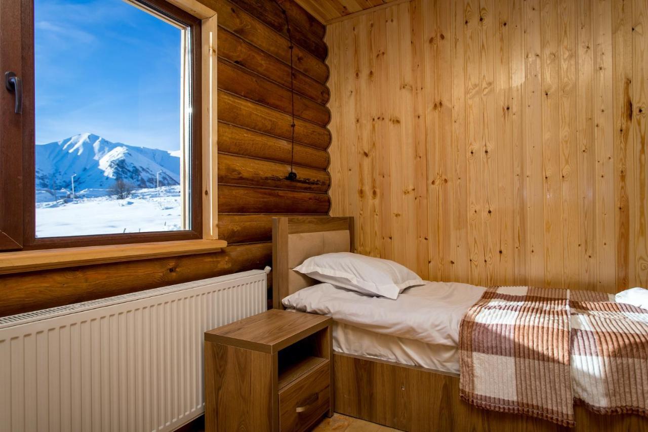 Snow Time Eco Chalet Gudauri Exterior photo